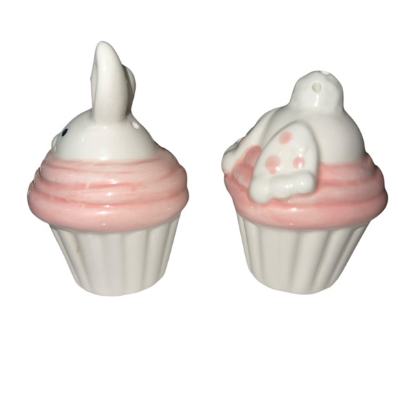 Cupcakes Bunny Salt and Pepper Shakers - Picture 5 of 10